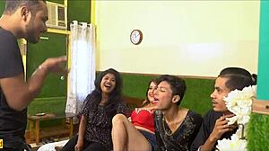 גבר, בנים ובנות דסי מחליפים חברות למפלגת סקס פרועה בליל ה-31!