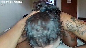 Chupando o moreno com big tits e cock!