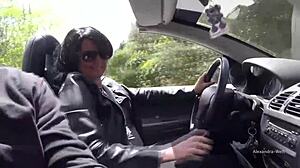 neznámy veľký kurac masturbovaný na verejnosti v šoku