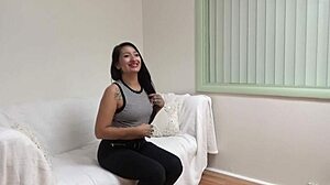 Циганско кастинг остави 1 със секси брюнетка вибрация.