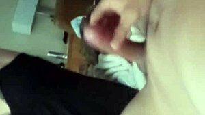 b just wanted to suck her man's cock in couple play