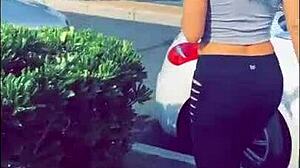 MILF FLASHING NUDE OUTDOOR BLOWJOB IN PUBLIC