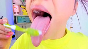 lila jordan brushes her teeth with tongue and spitting in this webcam fetish.