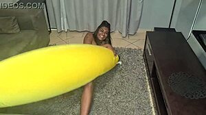 tattooed desi slut humps big banana