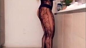 Tu Cena Favorita Ya Esta Lista with Big Clit