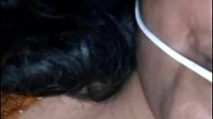 مراهقة باكستانية 18+ تستكشف نيك مجنون في مكالمة واتساب