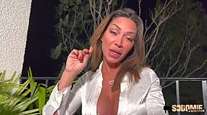 French slut vittoria shows off big tits in perverse anal action