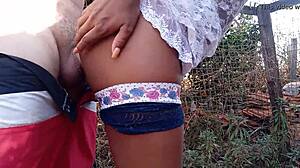 钻探巴西朋友紧致的屁股