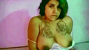 playing with dildo and vibrator! double penetration!