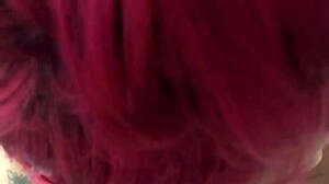 Ela se exibindo de jeito excitante nao resisti a morena linda e como sua buceta gostoso. Moaning and bent over.