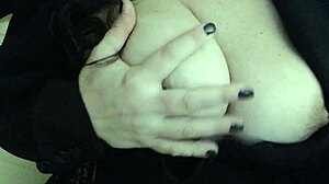 All Natural Big Tits In Amateur Setting Intrigue Viewers