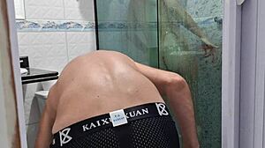 asked to use the bathroom with her in the shower 😊