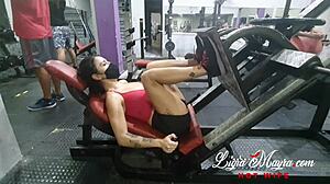 Academia e depois peguei uma amiga gostosa