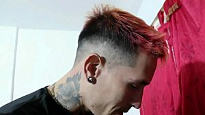 Jefe Regaña a Empleada por Documentos Perdidos. ¡Ella lo Seduces con Caricias y Follar Salvaje en la Oficina!