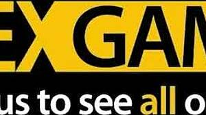 Πλανήτης γκάνγκμπανγκ με ξυρισμένες γκόμενες σε καλσόν παίρνουν διπλό βαθύ λαιμό