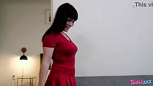 Tgirls XXX Nyxi Leon Smiles During Anal Orgasm