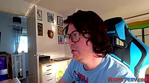 First Time Newbie Sucks Leeds Dork in Wild Action!