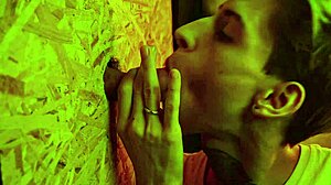 グローリーホールの体験の驚異を探検