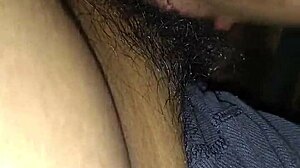 Užívám si vztyčený chuj v klubu, tanec a orál na párty