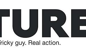 Еј, види ову перверзну зрелу чистачицу у акцији! 😜