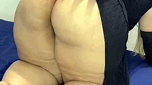 يا إلهي! زوجة الرئيس المنحنية تزورني مخمورة لنهاية سعيدة!