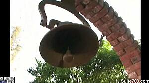 Δειλές γκέι γαμάνε έξω με πιπίλισμα τεράστιου πουλιού