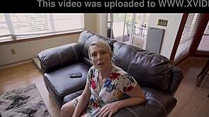 Viagra-virhe johtaa villiin käsityöhön Joslyn Janen kuuman äidin kanssa.