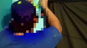 She sucks the carpenter's cock