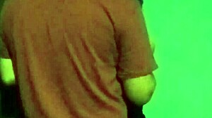 She sucks the carpenter's cock