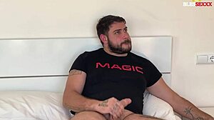 Эй, тебе нравится, как эта пышногрудая испанская милф скачет на пасынке?