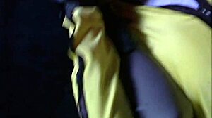 ステップシスターに誕生日おめでとうと言った。そしてPOVマッサージセックスで彼女の狭いパイに精液を満たした