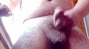 Russian Amateur Enjoys Intimate Self-Pleasure