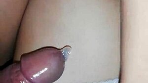 Vo Yeu Shares Intimate Moments with Passionate Gestures