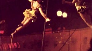 vintage illustration with a cool retro vibe! 🖼️