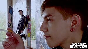 southernstrokes twinks beno and josh go bareback, dang!