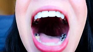 मुंह खेल का अनोखा फेटिश क्लिप