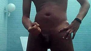 Garoto de programa magrinho neg�o pirocudo do rio de janeiro fazendo atendimento somente por chamada de v�deo whatsapp 021966326286 gozano muito v�deo completo no red