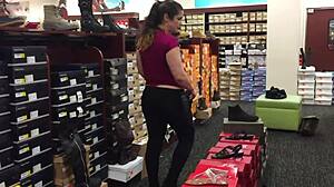 Whaletail Sergici Alışverişte Götünü Gösteriyor