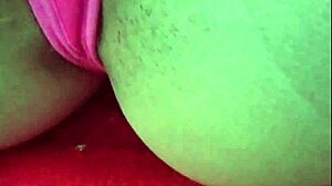 brookeskye hits the rooftop, fingers her pussy in hot outdoor close-up action