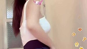 asian miu ngoan has big smooth tits 😘