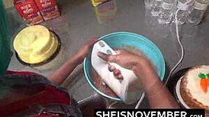 ฉันเสียสติกับหีดำอายุ 18+ ของเธอโดนเย็ดแรง!