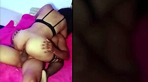 No hagas mucho ruido tenemos que coger en silencio