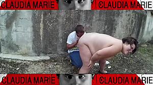 Impossible postures for eating the fat girl's pussy on the street, loving her juices and licking her big ass till she cums