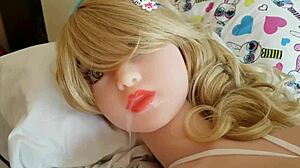 Ehi, hai mai provato a scopare una bambola del sesso vera come questa?