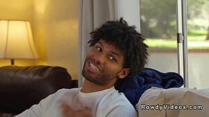 Non resisto a scopare coinquilina bianca col mio BBC