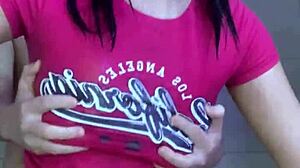 Seks Liar di Kamar Mandi dengan Teman Kolombia Terbaikku