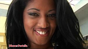 mulata bundeira do traseiro grande pede para noiado picudo comer seu rabo largo porque é assim que gosta de gozar 😏