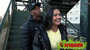 nuria millan udforsker fantasier i intimt møde