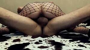 THIS MILF'S EROTIC OUTFIT IS EXCITING