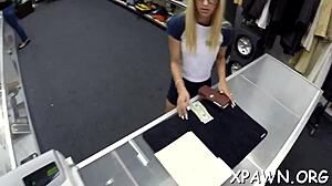 i'm showing my cunt and sucking skills in this amateur hardcore scene